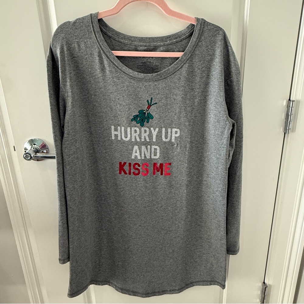 Christmas / Holiday night shirt by Xhileration